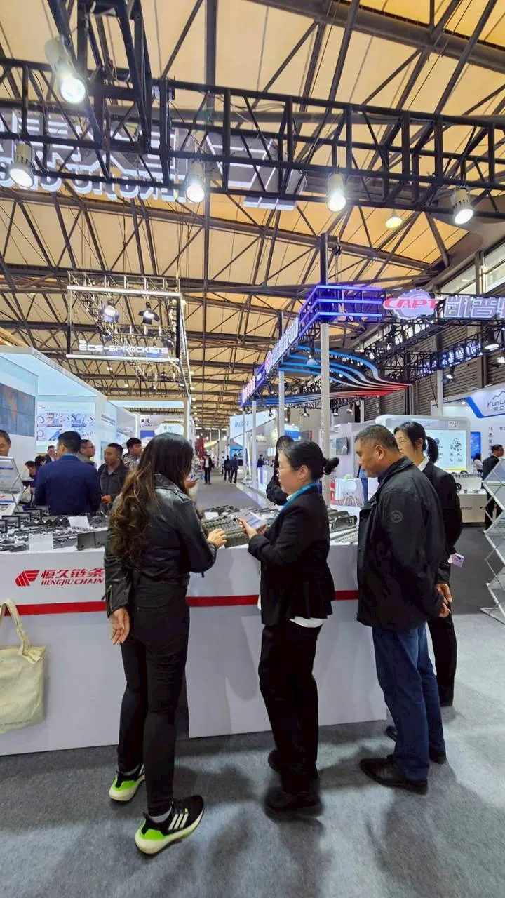 หน้างานติดตั้งโซ่ลำเลียง CHJC-CHAIN